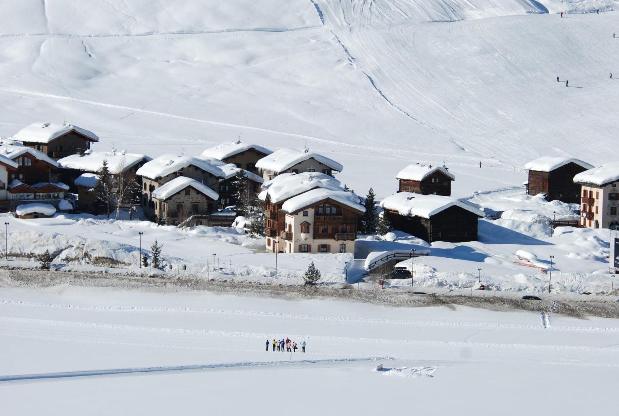 Baita La Cometa Livigno Bagian luar foto